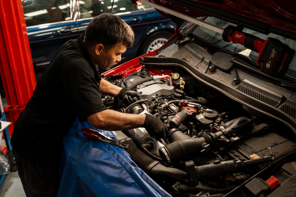 Emergency car service Brisbane mechanics